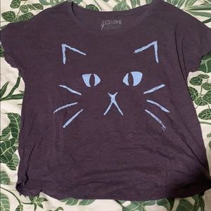 Cute purple and blue cat t-shirt!